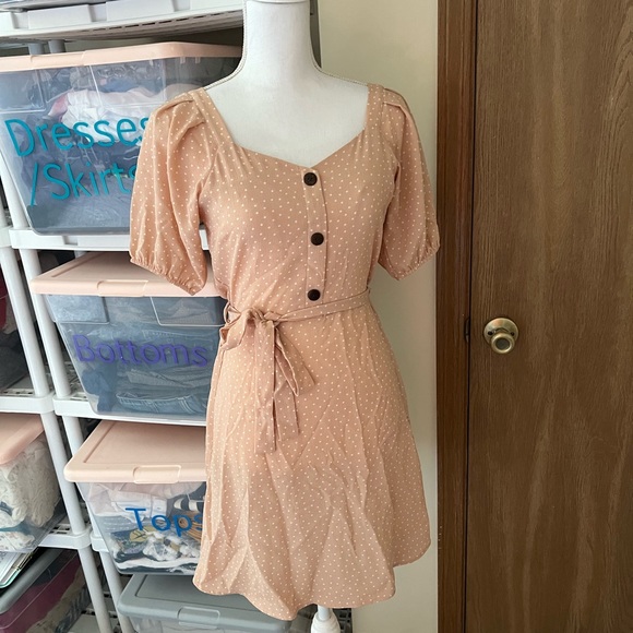 Monteau Dresses & Skirts - Monteau Los Angeles Dress NWOT